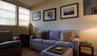 Sleek and Beautifully Decorated Cottage Rental near the Beach in Naples, Florida - Naples, Florida - glamping.directory
