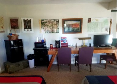 Comfortable Accommodation for a Getaway near Bryce Canyon in Panguitch, Utah - Panguitch, Utah - glamping.directory