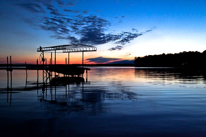 Lake Cabin Perfect for a Groups Escape and Outdoor Sports in Carp Lake, Michigan - Carp Lake, Michigan - glamping.directory