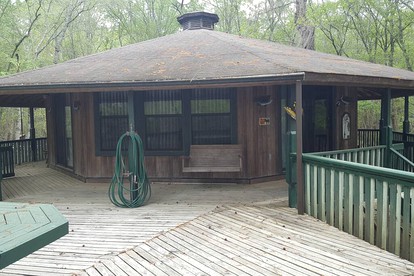 Georgia's Family-Friendly Octagon Cabin Getaway in Claxton - Claxton, Georgia - glamping.directory