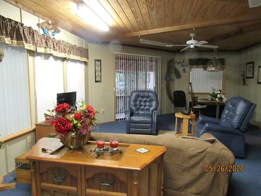 Georgia's Family-Friendly Octagon Cabin Getaway in Claxton - Claxton, Georgia - glamping.directory