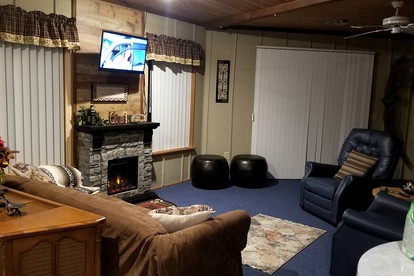 Georgia's Family-Friendly Octagon Cabin Getaway in Claxton - Claxton, Georgia - glamping.directory