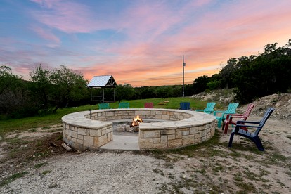 Entire Property Rental for Large Groups Sleeping 40+ Guests with Pool and Fire Pit in Texas Hill Country near Austin, Texas - Dripping Springs, Texas - glamping.directory