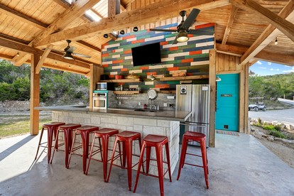 Entire Property Rental for Large Groups Sleeping 40+ Guests with Pool and Fire Pit in Texas Hill Country near Austin, Texas - Dripping Springs, Texas - glamping.directory