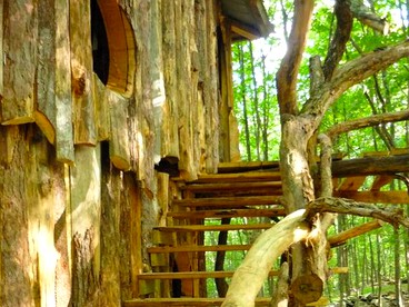 Uniquely Crafted Tree House Rental near Lake Saint Catherine, Vermont - Pawlet, Vermont - glamping.directory