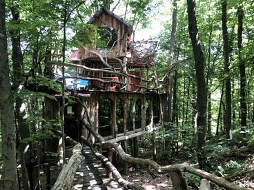 Uniquely Crafted Tree House Rental near Lake Saint Catherine, Vermont - Pawlet, Vermont - glamping.directory