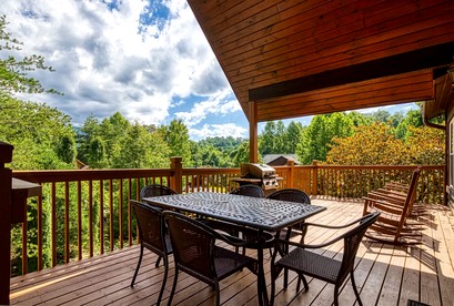 Fantastic Cabin with Hot-tub in Gatlinburg, Tennessee - Gatlinburg, Tennessee - glamping.directory