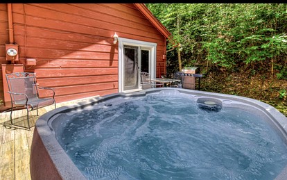 Fantastic Cabin with Hot-tub in Gatlinburg, Tennessee - Gatlinburg, Tennessee - glamping.directory
