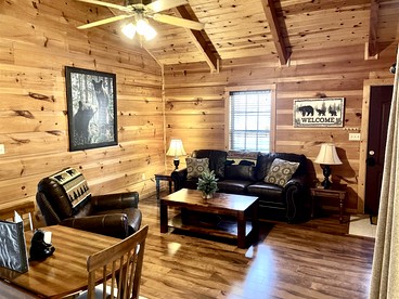 Fantastic Cabin with Hot-tub in Gatlinburg, Tennessee - Gatlinburg, Tennessee - glamping.directory