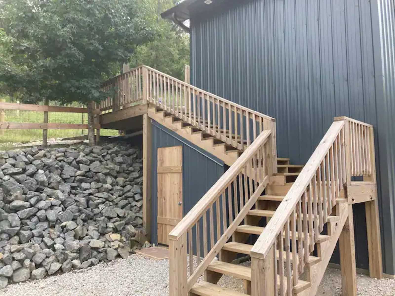 Kelly Hollow Farm Stays - Hot Springs, Arkansas - glamping.directory