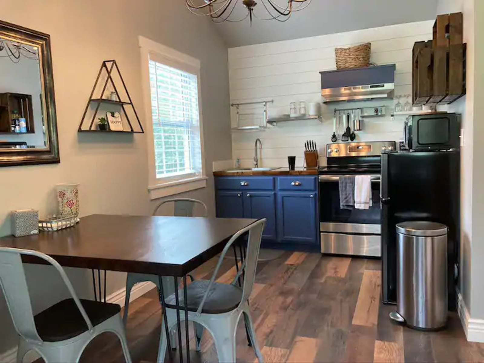 Kelly Hollow Farm Stays - Hot Springs, Arkansas - glamping.directory