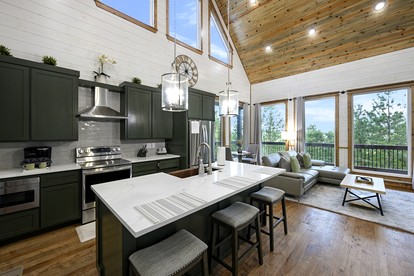 Treetop Cabin Getaway with Sauna, Hot Tub & Forest Views in Oklahoma - Broken Bow, Oklahoma - glamping.directory
