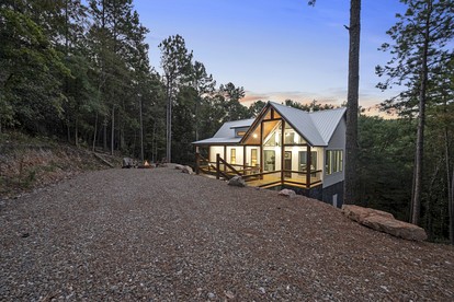 Treetop Cabin Getaway with Sauna, Hot Tub & Forest Views in Oklahoma - Broken Bow, Oklahoma - glamping.directory