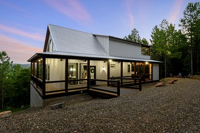 Treetop Cabin Getaway with Sauna, Hot Tub & Forest Views in Oklahoma - glamping.directory