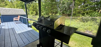 Family Cabin Near the Lake with BBQ in Maine - Greenville, Maine - glamping.directory
