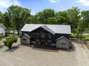 Riverside Pet Friendly Cabin with Hot Tub and Firepit on Glover River, Broken Bow, OK - Broken Bow, Oklahoma - glamping.directory