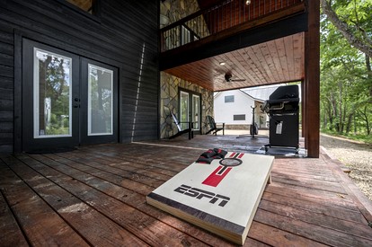 Riverside Pet Friendly Cabin with Hot Tub and Firepit on Glover River, Broken Bow, OK - Broken Bow, Oklahoma - glamping.directory