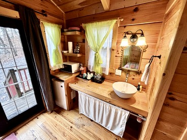 Gypsy Cottage Near the Smokies #16 Sabina, Sevierville, Tennessee - Sevierville, Tennessee - glamping.directory