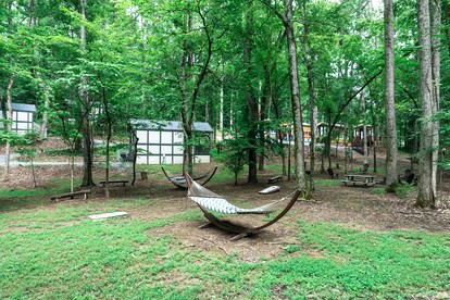 Gypsy Cottage Near the Smokies #16 Sabina, Sevierville, Tennessee - Sevierville, Tennessee - glamping.directory