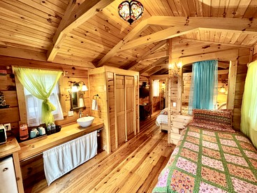 Gypsy Cottage Near the Smokies #16 Sabina, Sevierville, Tennessee - Sevierville, Tennessee - glamping.directory