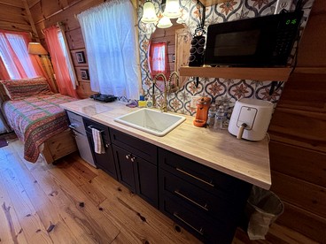 Gypsy Cottage Near the Smokies #16 Sabina, Sevierville, Tennessee - Sevierville, Tennessee - glamping.directory