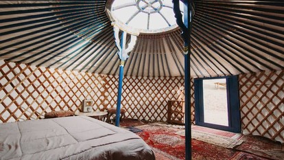 Cosy yurt at a nature retreat in Sequoia N Forest - Dunlap, California - glamping.directory