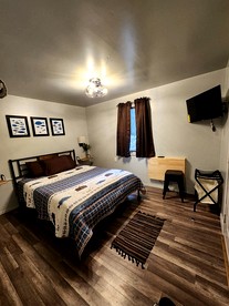 Tiny Cabin Perfect for Two in Seward, Alaska - Seward, Alaska - glamping.directory