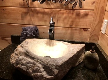 Glamping Yurt Destination with Stunning Views of the Appalachian Trail in North Carolina - Bryson City, North Carolina - glamping.directory