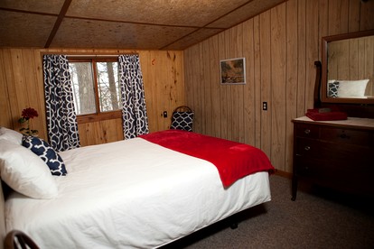 Beautiful Lakeside Cabin with a Stone Fireplace near Cornucopia, Wisconsin - Ashland, Wisconsin - glamping.directory
