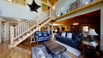 Spacious Cabin in Sevierville, with Hot Tub and Games Room for a Relaxing Getaway in the Mountains - Sevierville, Tennessee - glamping.directory