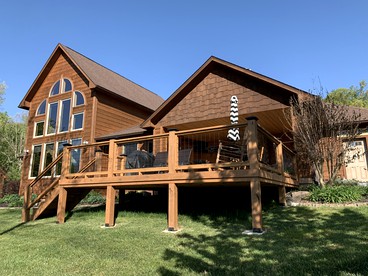 Spacious Cabin in Sevierville, with Hot Tub and Games Room for a Relaxing Getaway in the Mountains - glamping.directory