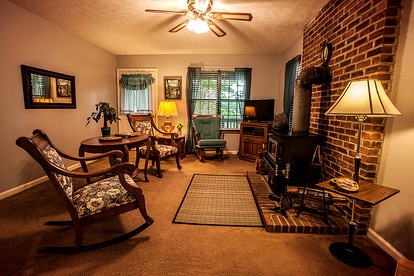 Luxury Cabin for Two with Beautiful River Views near Knoxville - Greeneville, Tennessee - glamping.directory