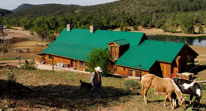 Ranch Retreat for a Great Vacation near Apache-Sitgreaves National Park in Arizona - glamping.directory