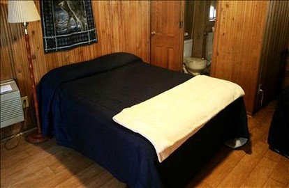 Two-Bedroom Log Cabin Rental near Mount Rushmore, South Dakota - Lead, South Dakota - glamping.directory