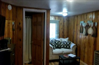 Two-Bedroom Log Cabin Rental near Mount Rushmore, South Dakota - Lead, South Dakota - glamping.directory