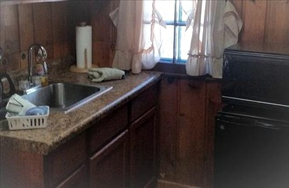 Two-Bedroom Log Cabin Rental near Mount Rushmore, South Dakota - Lead, South Dakota - glamping.directory