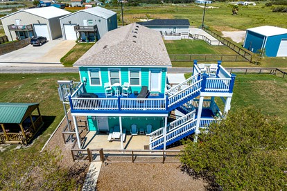 Stunning Beach House with Impressive Views in Rockport, Texas - glamping.directory