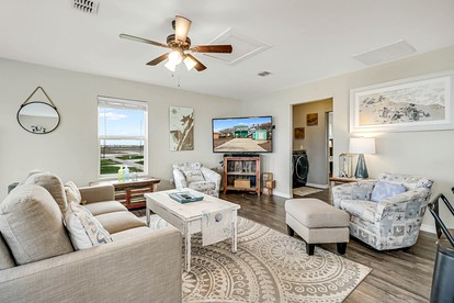 Stunning Beach House with Impressive Views in Rockport, Texas - Rockport, Texas - glamping.directory
