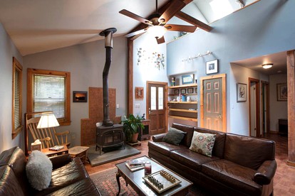 Charming Cabin Rental near Slide Mountain Wilderness in Woodstock, New York - Woodstock, New York - glamping.directory