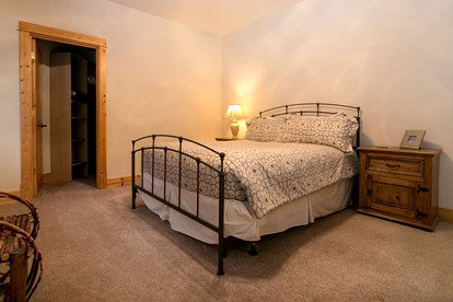 Family-Friendly Cabin Rental near Hamilton, Montana - Hamilton, Montana - glamping.directory