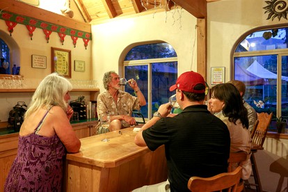 Luxurious Bed and Breakfast Suite for One or Two Couples near Kettle Falls, Washington - Kettle Falls, Washington - glamping.directory