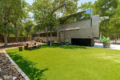 Lush Secluded Villa Oasis near Lake Walter E. Long in Texas - Austin, Texas - glamping.directory