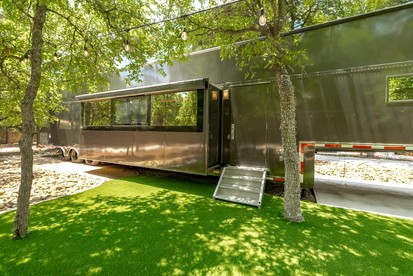 Lush Secluded Villa Oasis near Lake Walter E. Long in Texas - Austin, Texas - glamping.directory