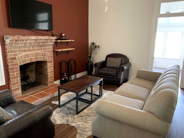 Mighty Oaks Retreat, Valdina Farms, D'Hanis, TX - D'Hanis, Texas - glamping.directory