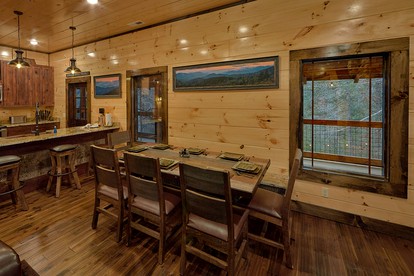 Family Glamping in Sevierville, Tennessee in Amazing Rental with Indoor Pool and Putt Putt Golf - Sevierville, Tennessee - glamping.directory