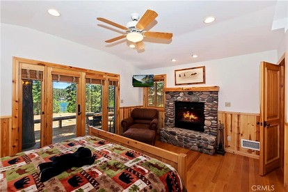 Embrace Nature in this Cabin Nestled Amidst Trees in Big Bear Lake, California - Big Bear Lake, California - glamping.directory