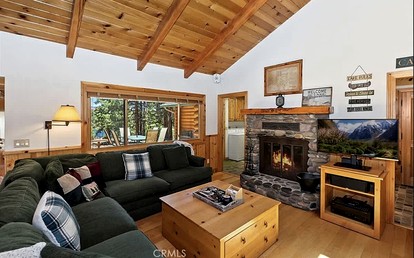 Embrace Nature in this Cabin Nestled Amidst Trees in Big Bear Lake, California - Big Bear Lake, California - glamping.directory