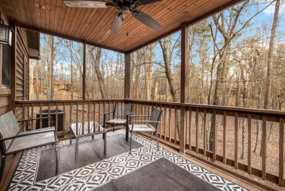 Fully Equipped Cabin for a Family Glamping Getaway in the Mountains of West Virginia, near Berkeley Springs - Hedgesville, West Virginia - glamping.directory