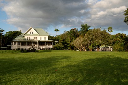 Historic Villa Rental with Amazing Tropical Gardens in Keaau, Hawaii - glamping.directory