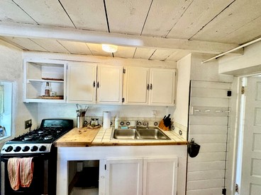 Studio Cabin Suite on Organic Farm Stay near Taos, New Mexico - Taos Ski Valley, New Mexico - glamping.directory